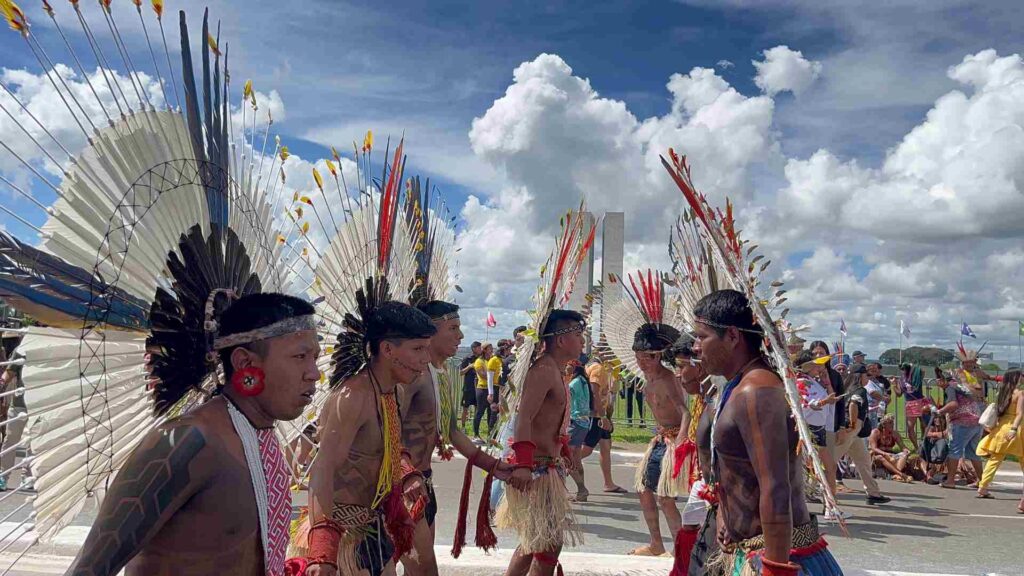 Inheemse activisten tijdens FFree Land Camp in Brazilië. Foto: APIB