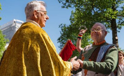 Herdenken en vrijheid vieren bij het Homomonument