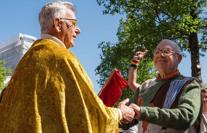 Herdenken en vrijheid vieren bij het Homomonument